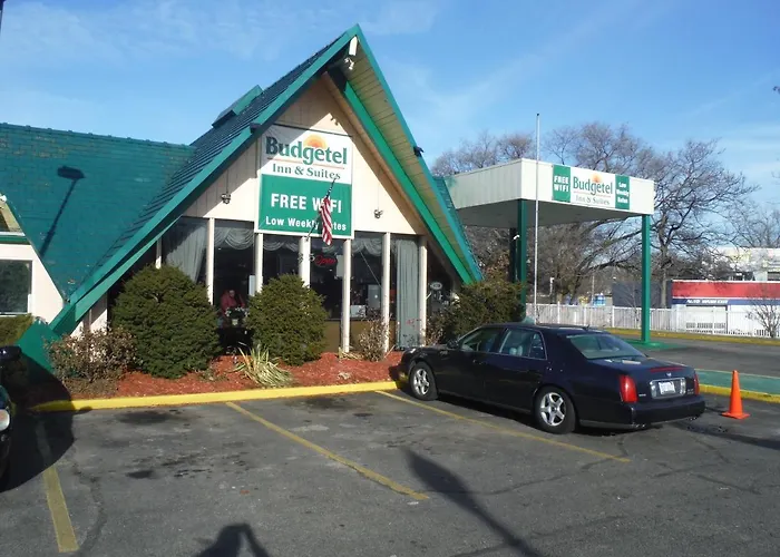 Budgetel Inn&Suites Hotel