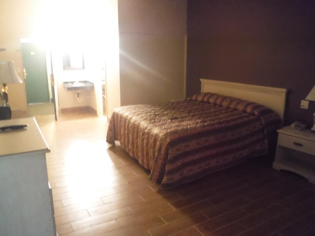 Hotel Budgetel Inn&suites