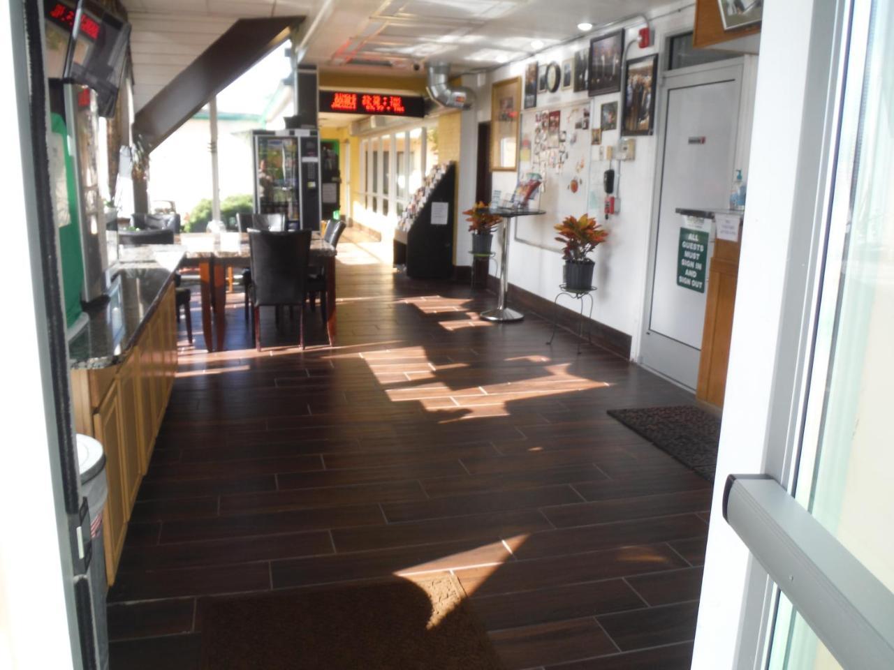 Hotel Budgetel & Wyoming